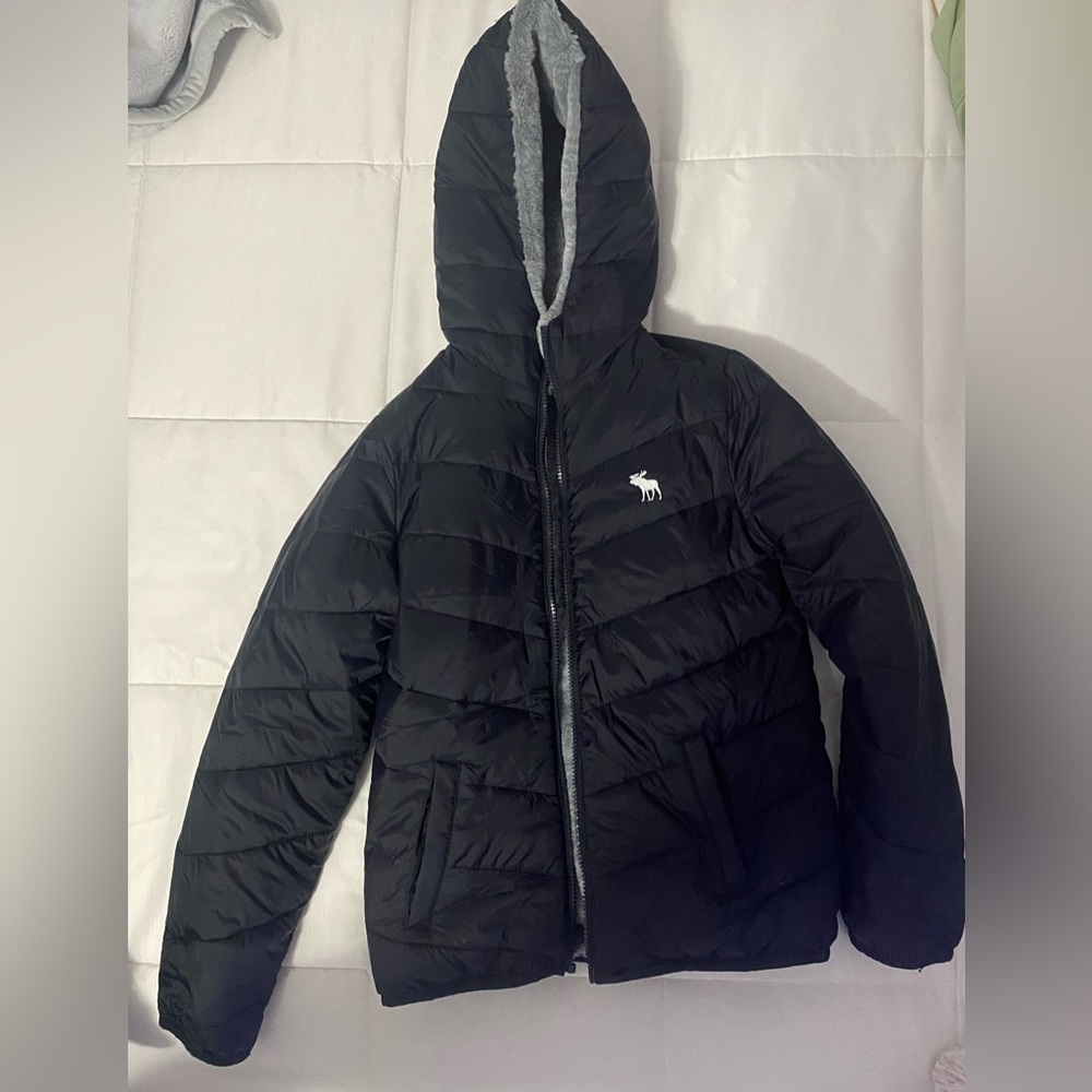 Kids abercrombie black puffer jacket with fur inside